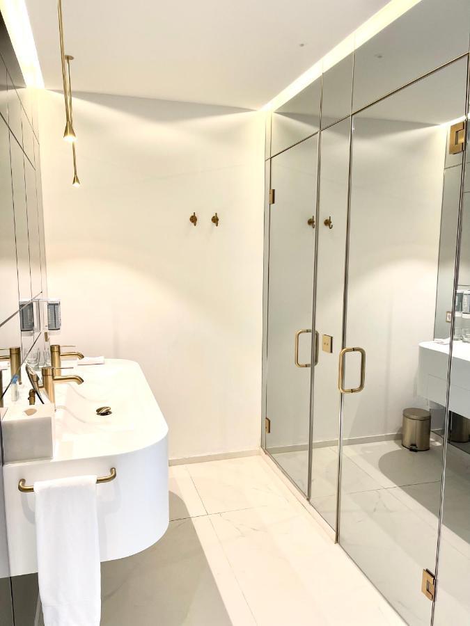 Luxury Suites & Apartments Mondrian Market Square II Warschau Buitenkant foto