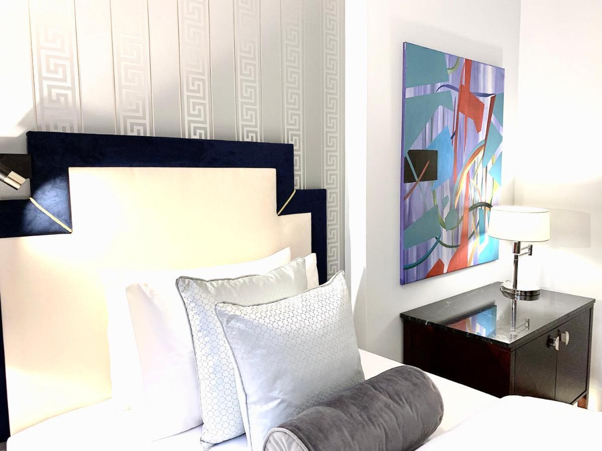 Luxury Suites & Apartments Mondrian Market Square II Warschau Buitenkant foto