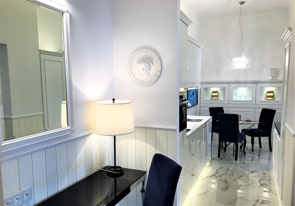 Luxury Suites & Apartments Mondrian Market Square II Warschau Buitenkant foto